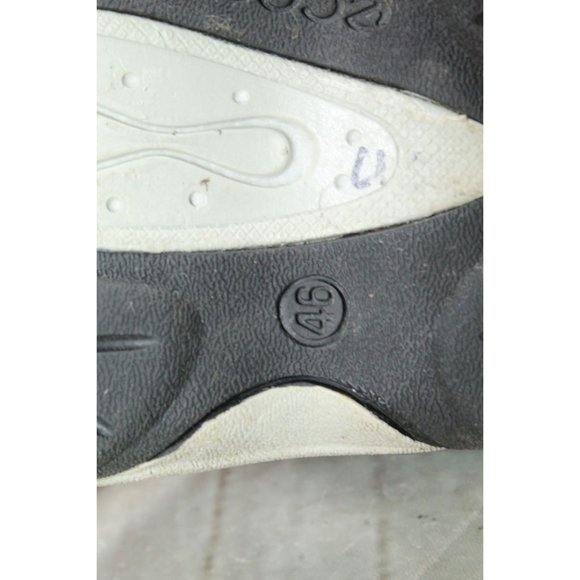 Sandals_&_Flip_Flops